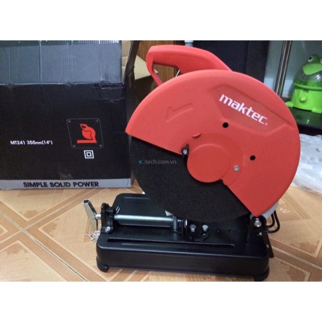 Cắt sắt maktec 241