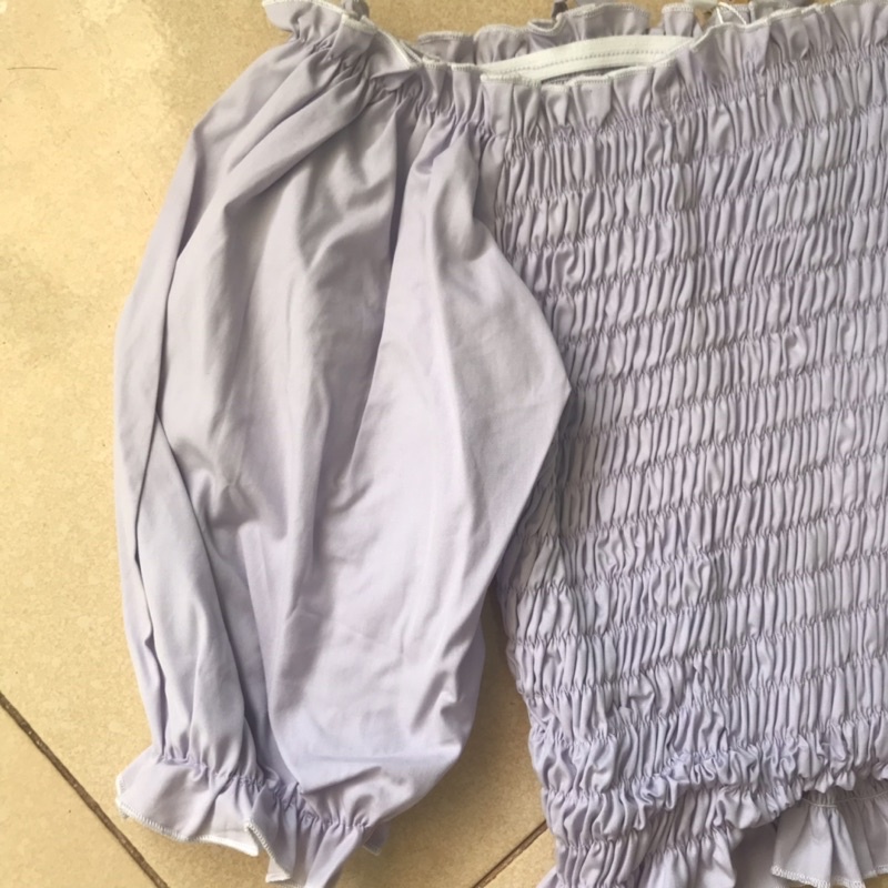 Áo kiểu trễ vai nơ