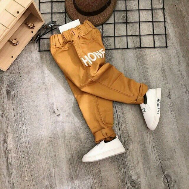 Quần kaki cho bé trai size .7.