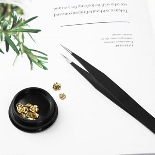 Nhíp Gắp Đá Gắp Mi Màu Đen