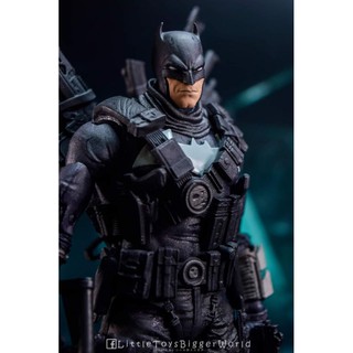 Mô hình McFarlane The Grim Knight