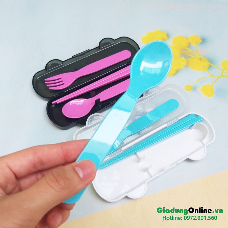 Bộ đũa, thìa, dĩa cho bé kèm hộp đựng - Larva Store