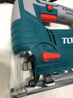 Máy cưa lọng 570W Total TS206656
