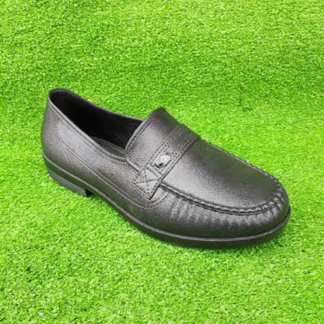 Giày nhựa thời trang nam