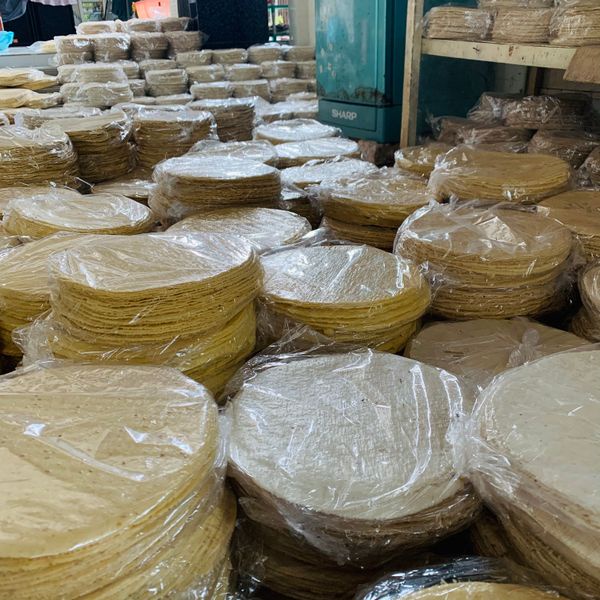 Bánh Phồng Sữa Nước Cốt Dừa Lá Dứa Ăn Liền - Túi 20 Cái - Đặc Sản Bến Tre