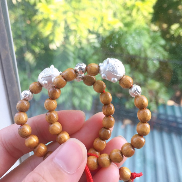 Vòng dâu mix lợn bạc