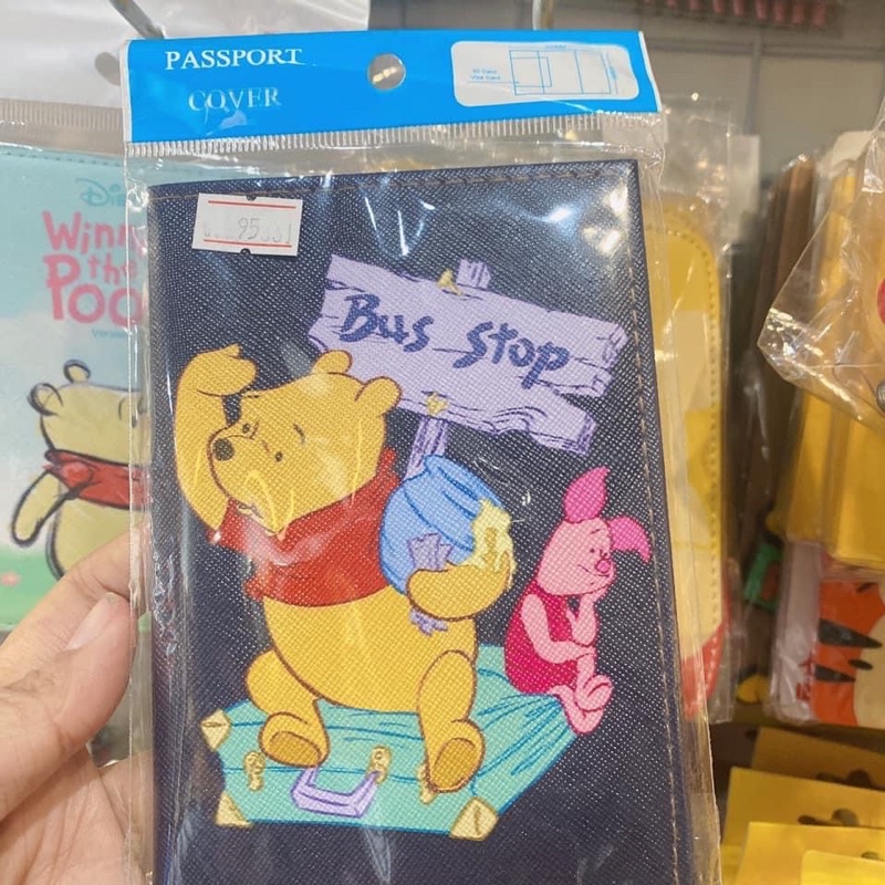 Ví bọc hộ chiếu gấu Pooh
