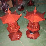 Đèn gỗ mái chùa hình lục giác gỗ hương CAO 48CM