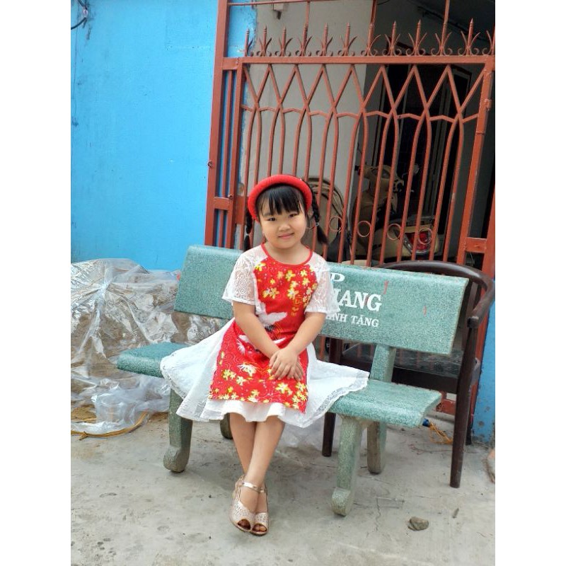 Set áo dài kèm mấn cho bé gái
