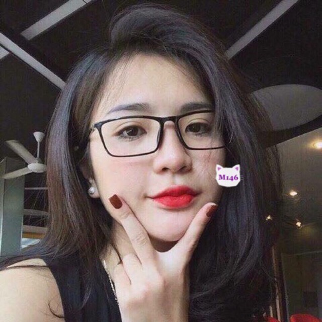 Kính cận nhựa dẻo dáng vuông size trung bình