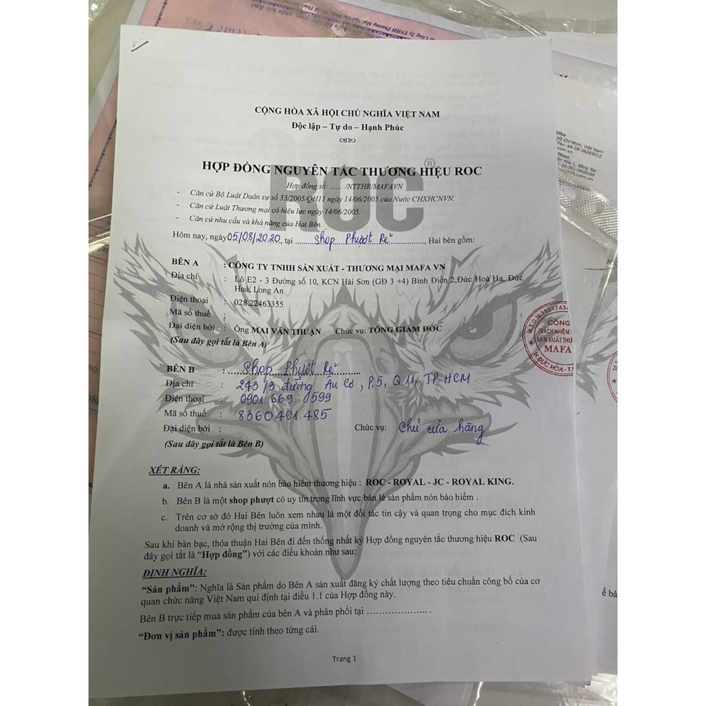 NÓN BẢO HIỂM ROC 05 2 KÍNH MÀU ĐEN BÓNG LÊN TEM 46 XANH DƯƠNG TẶNG KÈM PINLOCK VÀ HỘP CHÍNH HÃNG