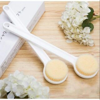 Cọ lưng muji xuất nhật ( kèm hộp )