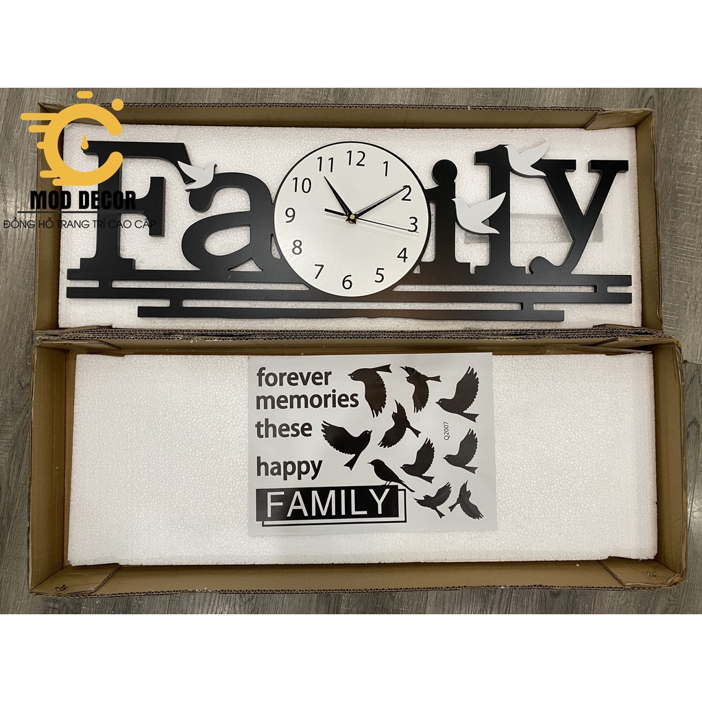 Đồng hồ treo tường kim trôi Family hạnh phúc M115