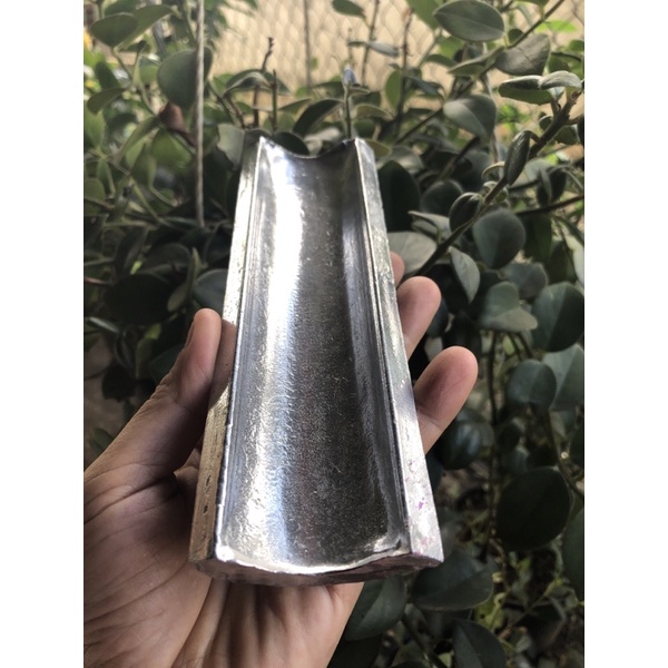 Đập nước đá bằng gang