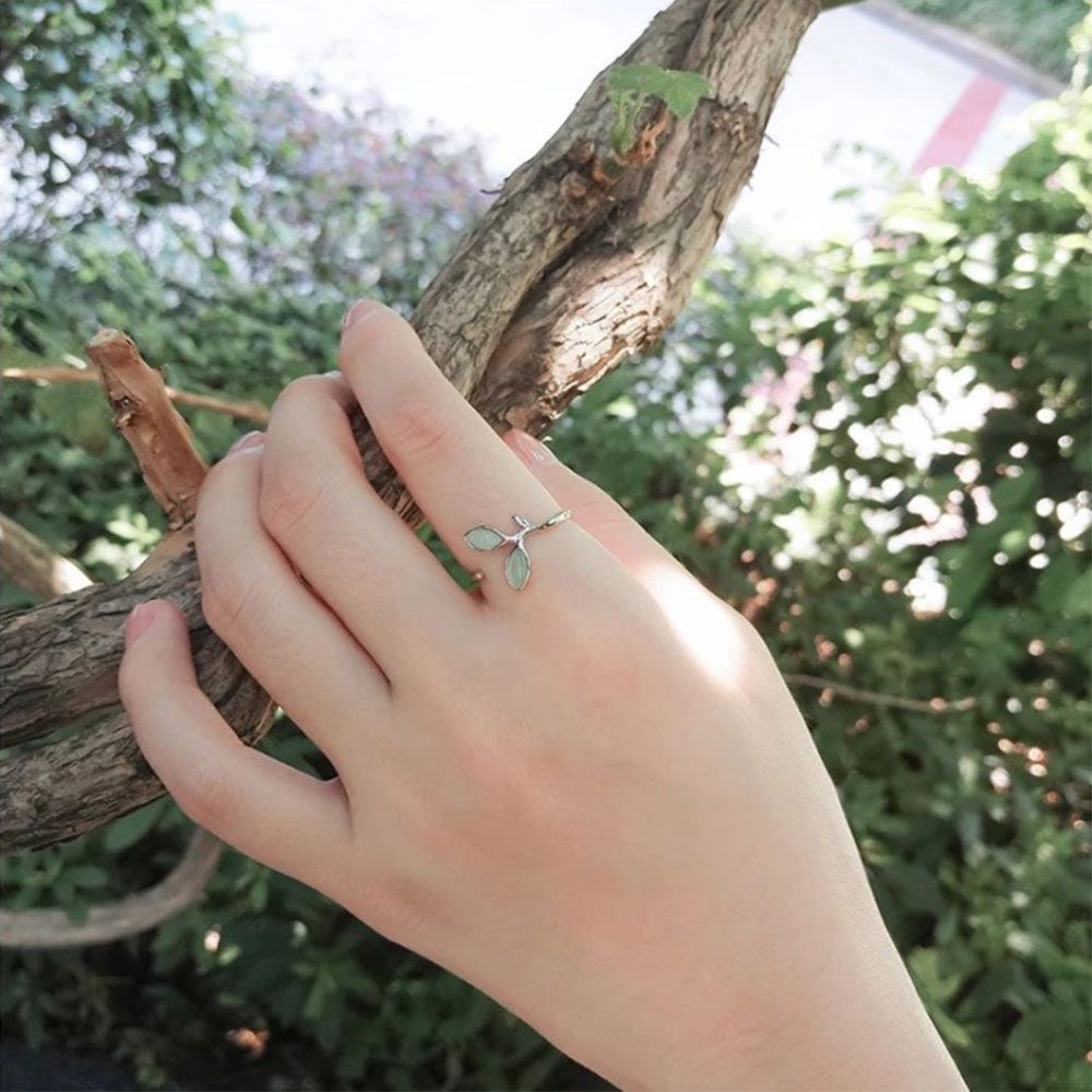 Nhẫn hở hình chiếc lá màu xanh lá sáng tạo có thể điều chỉnh kích cỡ kiểu dáng thời trang cho nữ
