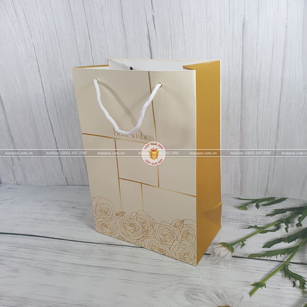 Túi giấy đựng quà size lớn 32x22x12cm - TG01