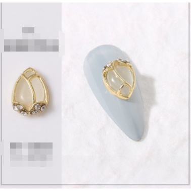 charm trang trí nail