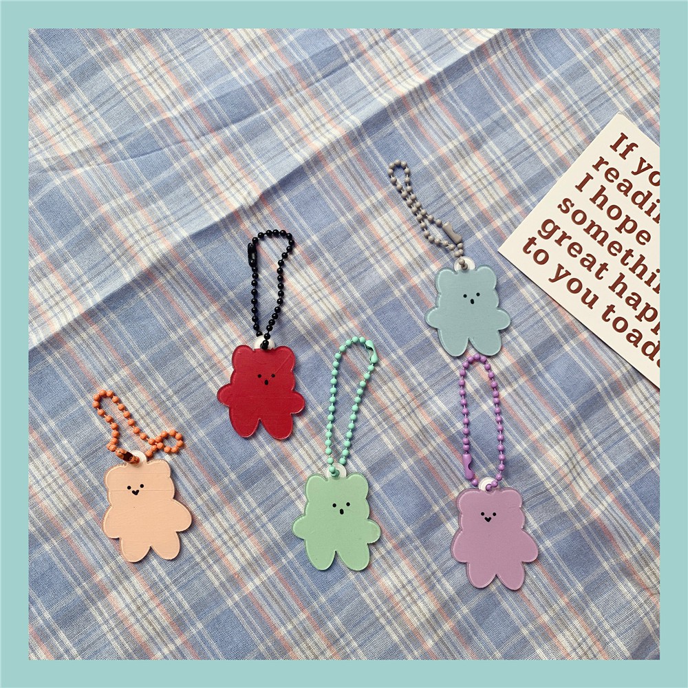 Móc khóa hình chú gấu hoạt họa xinh xắn trang trí cho Airpod