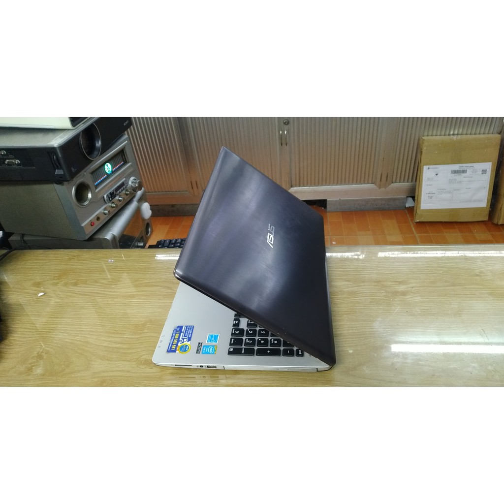 Laptop ASUS S551LA