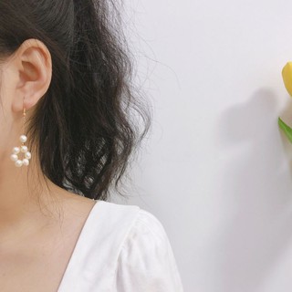 Khuyên tai hạt cực chất