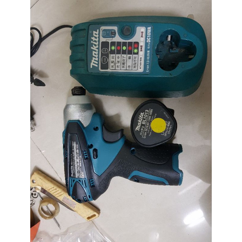 MÁY BẮN VÍT MAKITA TD090D - HÀNG BÃI NHẬT - MỚI ĐẸP 95%