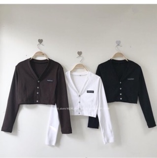♥️Áo CropTop Cổ V Nút Logo