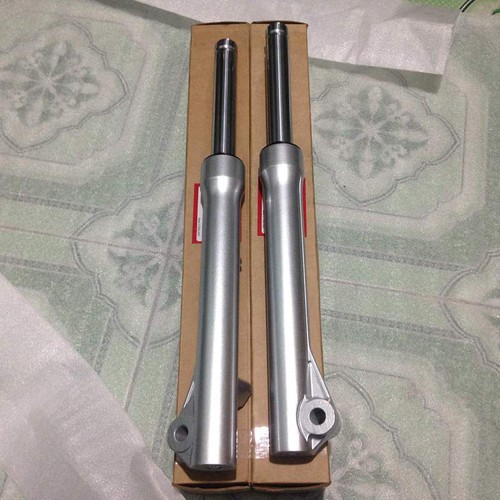 Phuộc trước Wave a, wave S100 thắng đùm