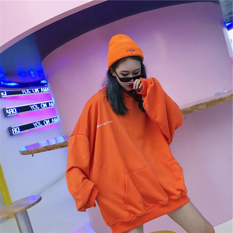 Áo hoodie mỏng dáng rộng dài tay in chữ