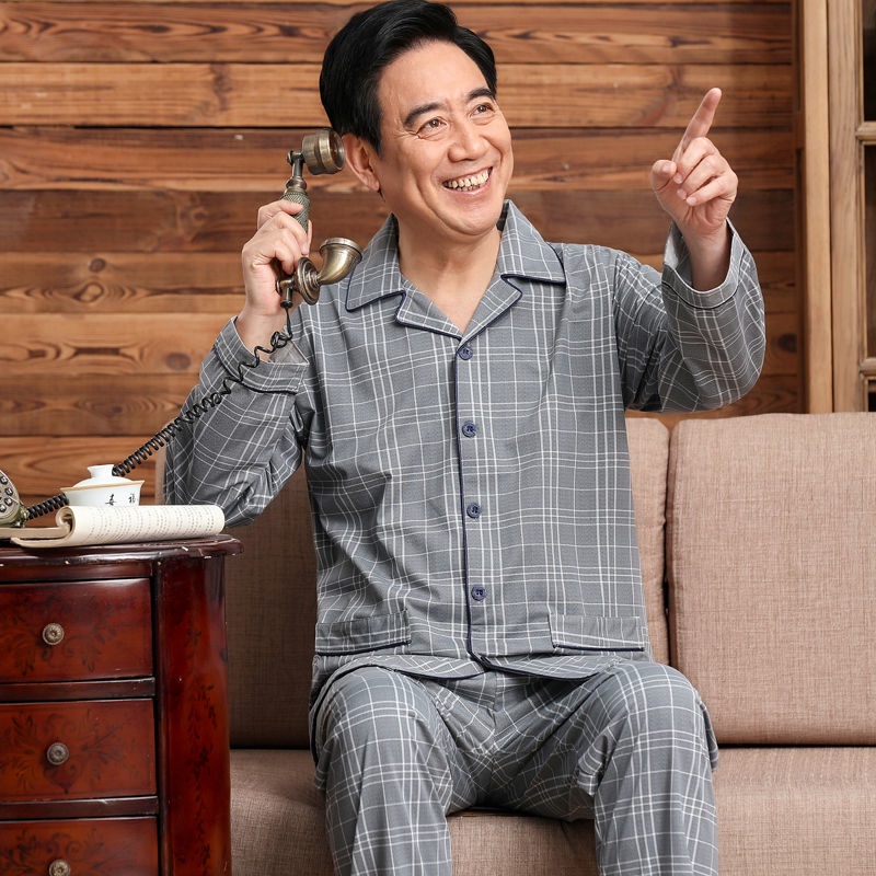 Đồ ngủ tay dài bằng cotton màu trơn phong cách thu đông cho nam trung niên