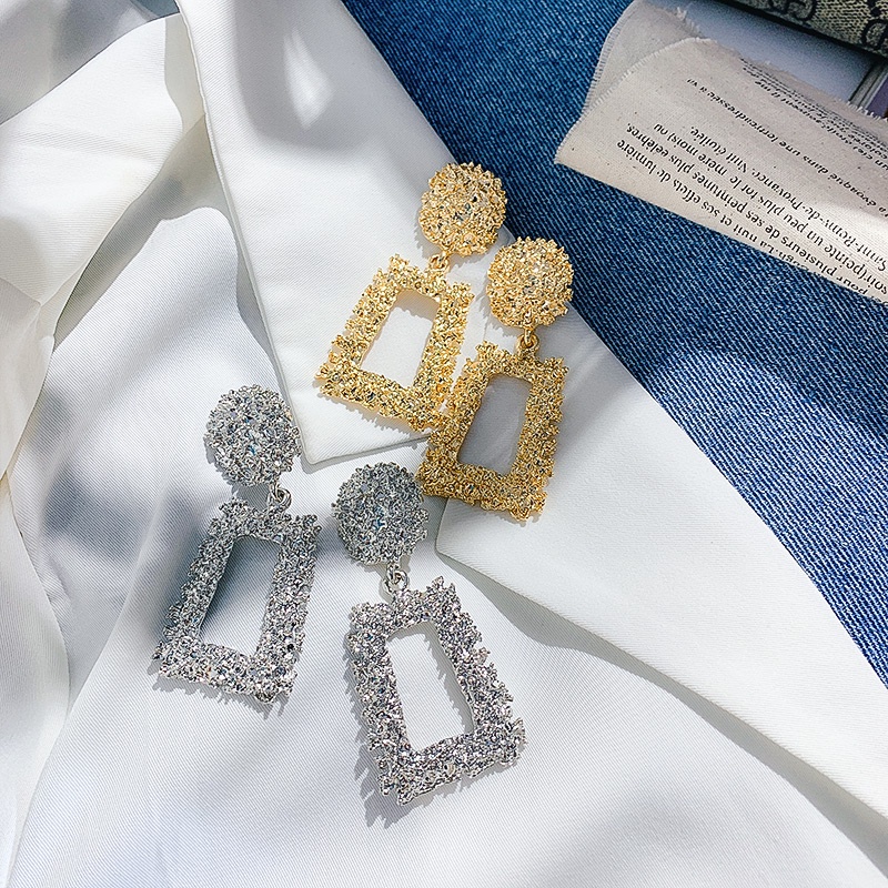 Khuyên Tai Kim Loại Mạ Vàng Thời Trang Vintage Cho Nữ