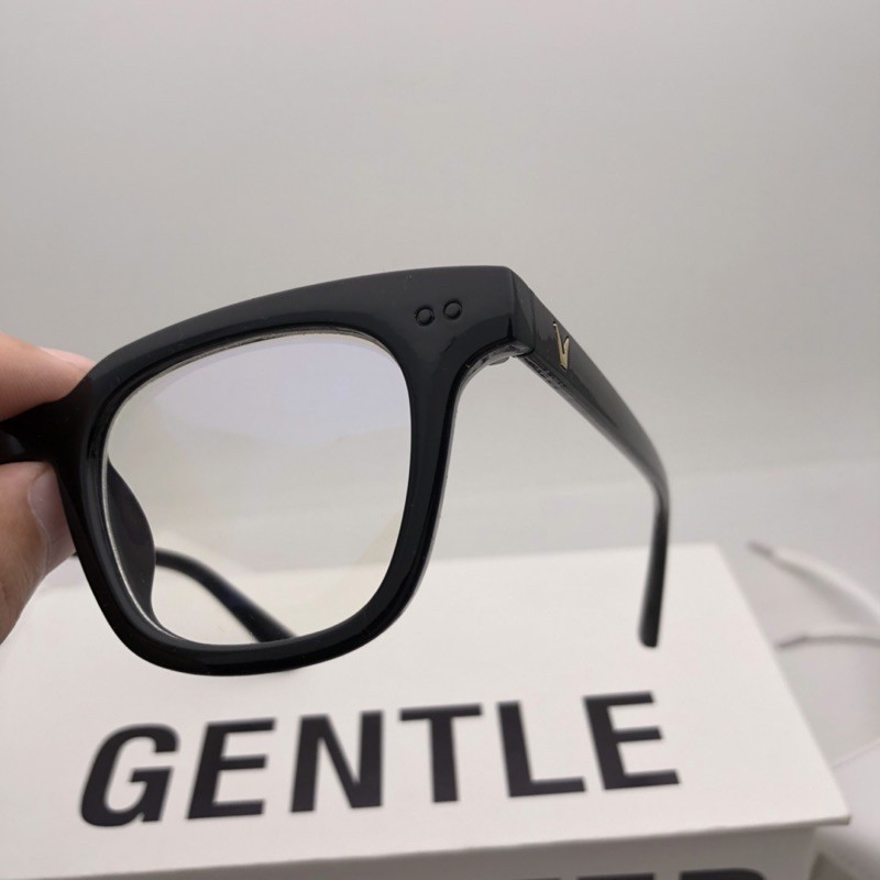 Kính mắt Hàn Quốc GM South side dáng vuông hot trend 2020 | BigBuy360 - bigbuy360.vn