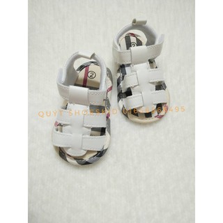 Sandal tập đi bé trai