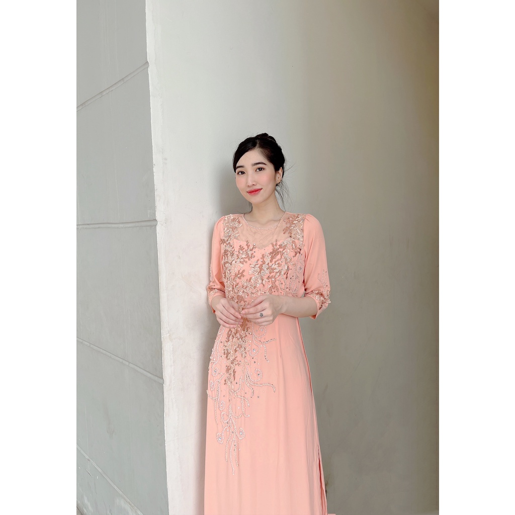 dạ hội đầm nữ, hàng thiết kế , trung niên dự tiệc, màu hồng dâu