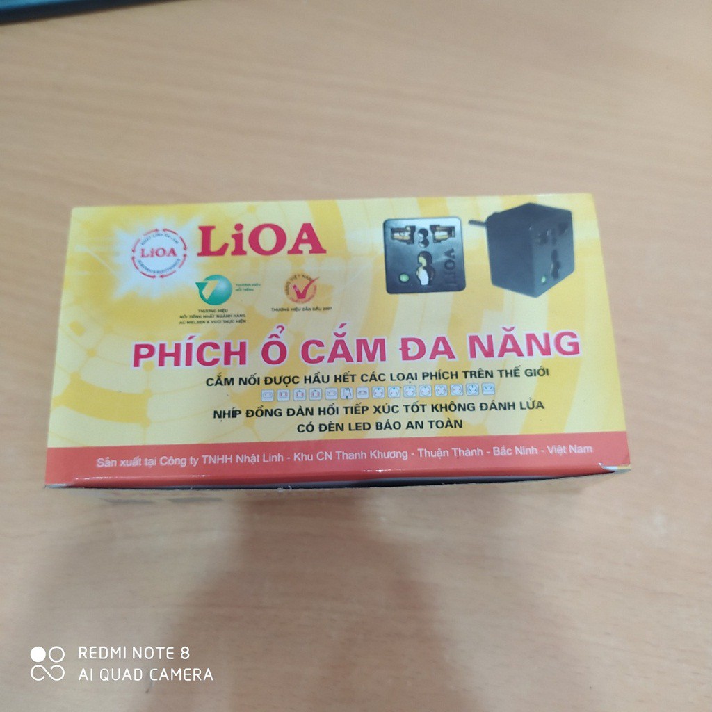 Phích Ổ Cắm Đa Năng LIOA chuyển 3 chấu ra 2 chấu