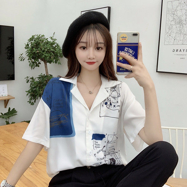 Áo sơ mi tay ngắn hoạ tiết hoa thiết kế dáng rộng che khuyết điểm