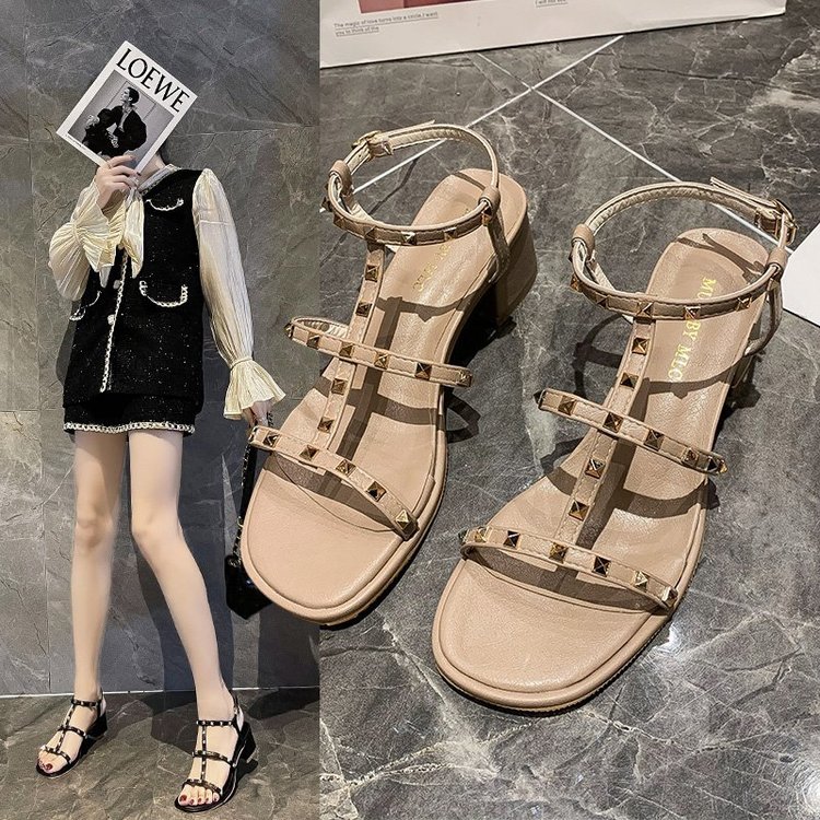 Giày Sandal Đế Dày Đính Đinh Tán Phong Cách Hàn Quốc Cho Nữ V1