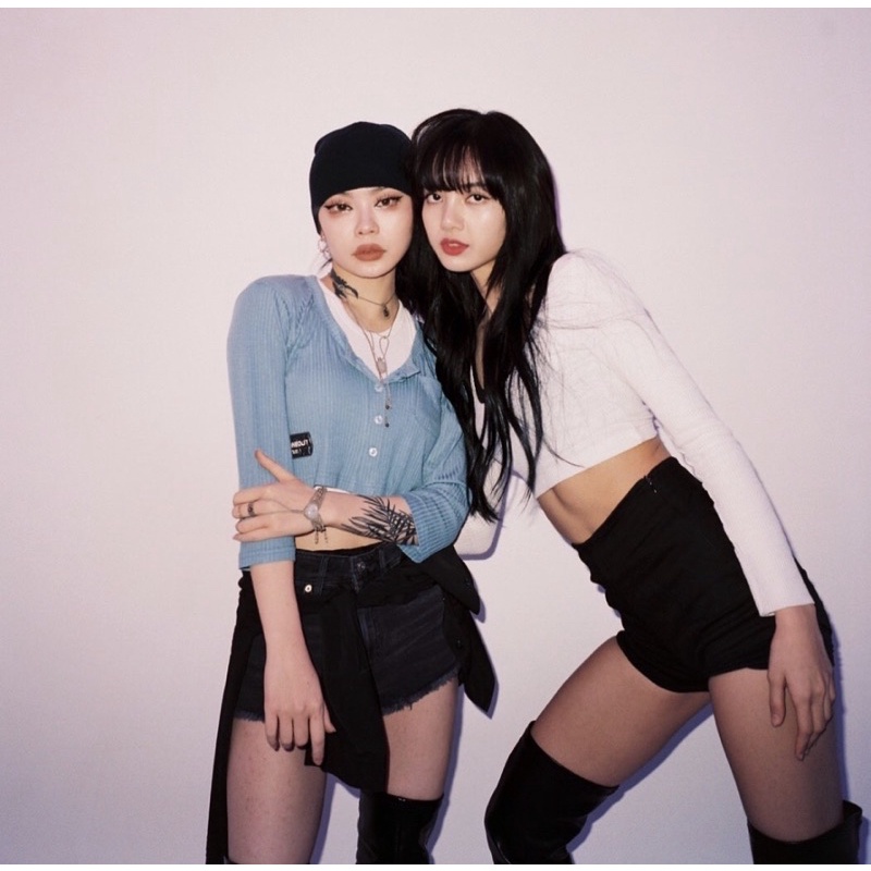 Quần Đùi Ngắn LISA BLACKPINK Cheap Moment Hai Màu