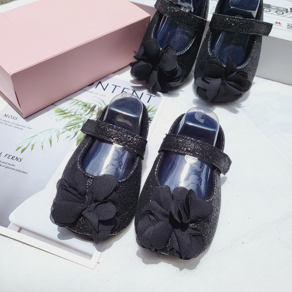 Giày búp bê màu đen công chúa đính hoa, giày cho bé gái sơ sinh từ  3-9 tháng