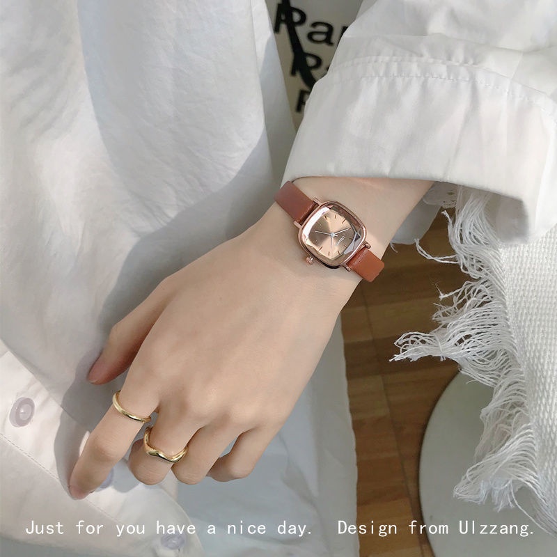 Đồng Hồ Đeo Tay Winner Mặt Vuông Nhỏ Chống Thấm Nước Phong Cách Retro Chất Lượng Cao Cho Nữ one