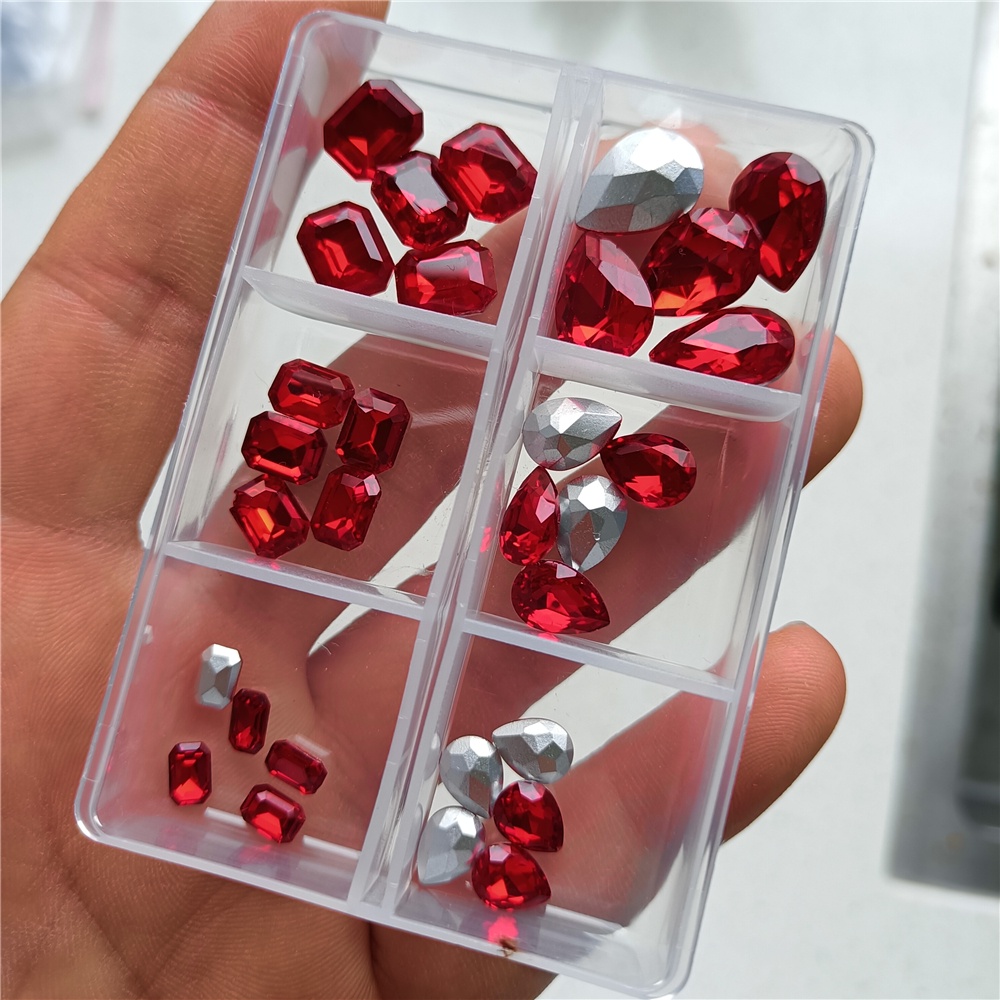 Hộp 5 / 30 Phụ Kiện Trang Trí Móng Tay 6 Hình Dạng Khác Nhau