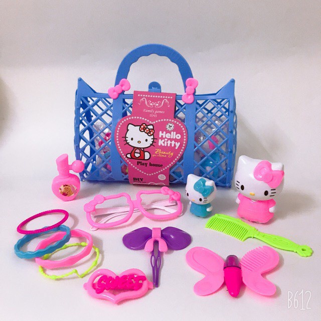 Túi trang điểm mèo hello kitty cho bé12 Món Điệu Đà Đáng Yêu Cho Bé Gái