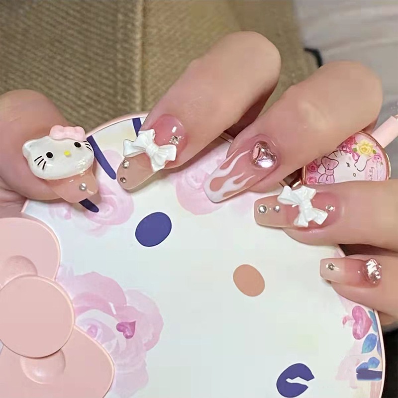 [Hàng mới về] Bộ 24 móng tay giả dáng dài đính bươm bướm tỏa sáng thời trang dành cho phái đẹp