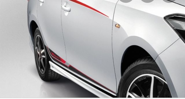 Tem dán sườn xe vios trd theo xe