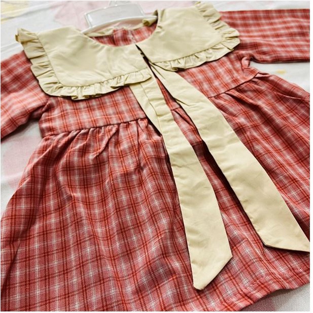 Váy Babydoll Tay Dài kết hợp họa tiết kẻ caro Cho Bé 10-18 kg