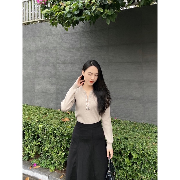 (Ảnh thật shop chụp) A0102 Áo len cổ cài thời trang cao cấp Quảng Châu xịn sò giá rẻ dài tay màu đen và màu rêu