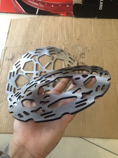 Đĩa Raider SatriA trc và sau