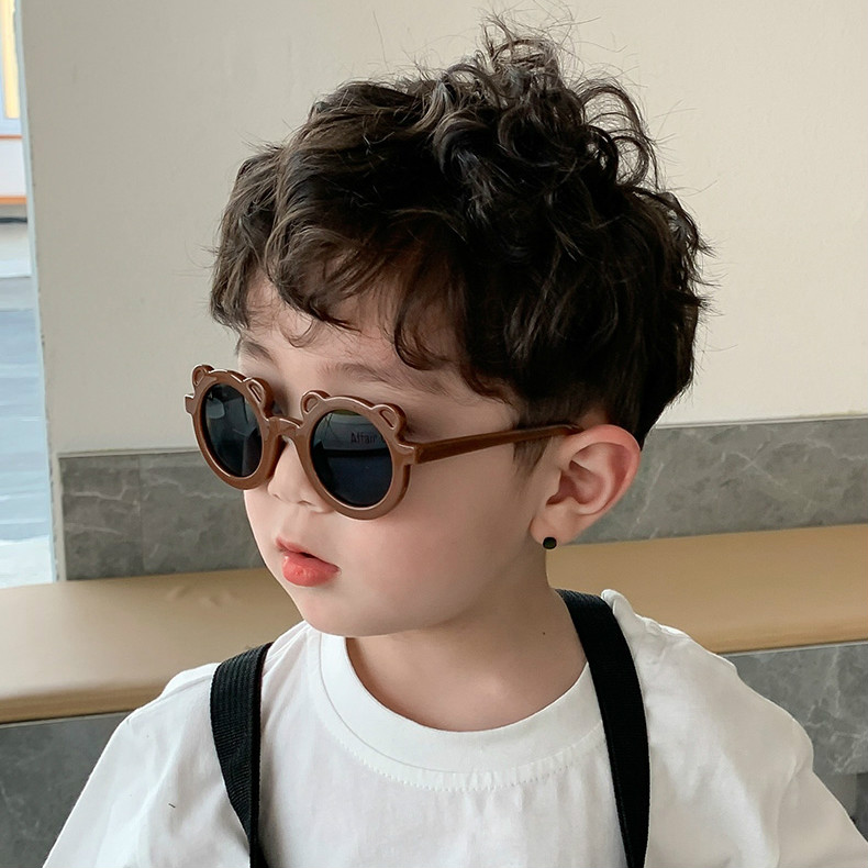 Kính mát chống tia UV kiểu gấu đáng yêu cho bé