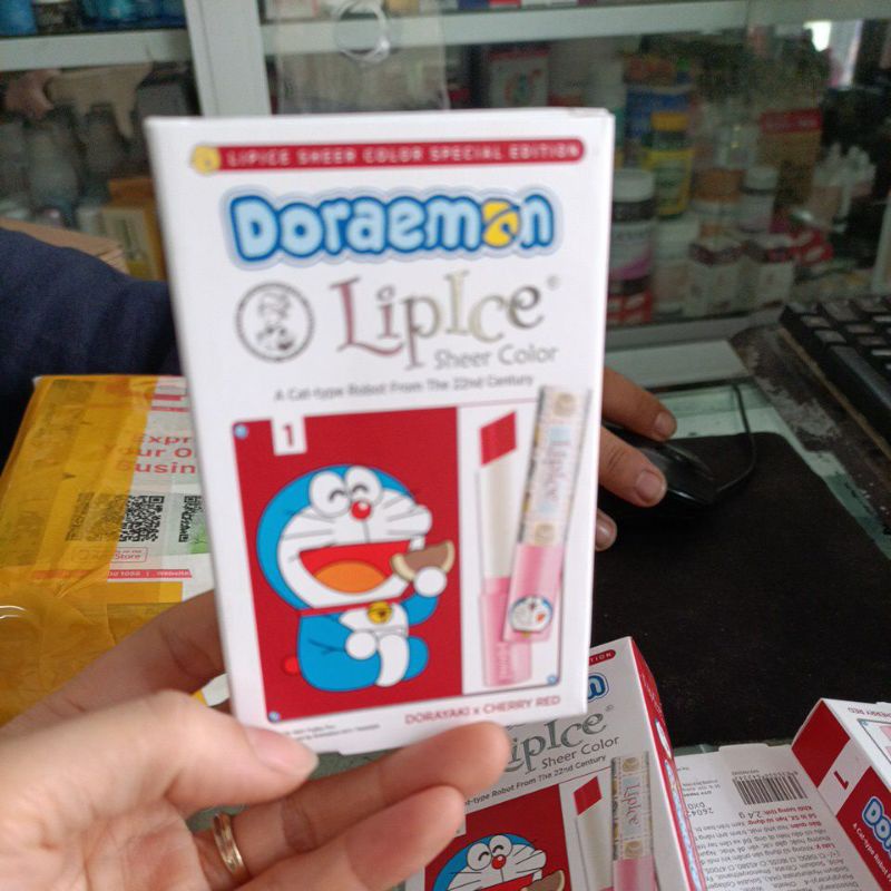 Son dưỡng có màu lipice doraemon