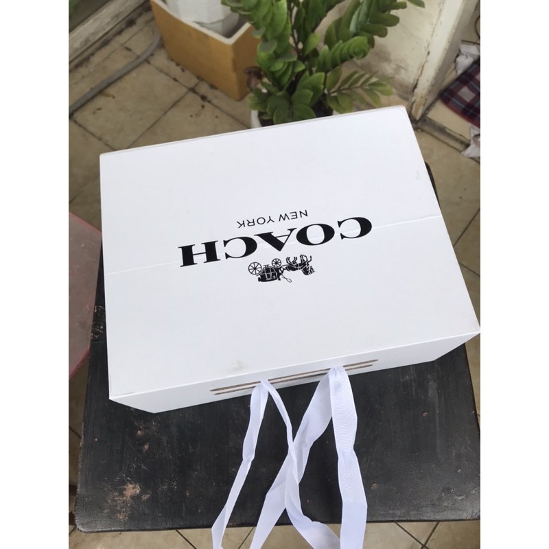 hộp túi xách hãng có sẵn