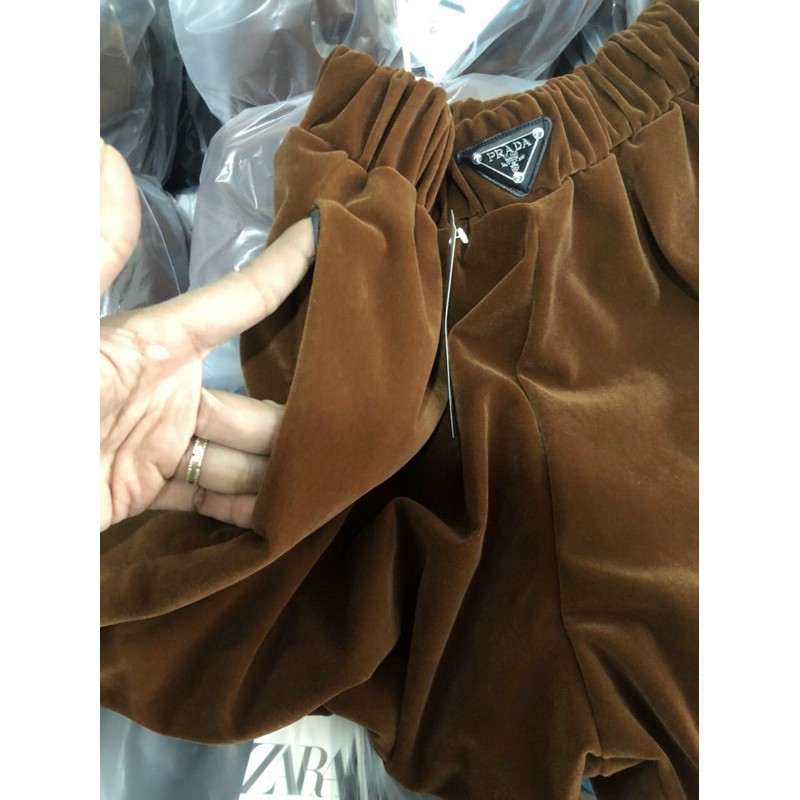 Quần sooc nhung bồng 2 lớp | BigBuy360 - bigbuy360.vn